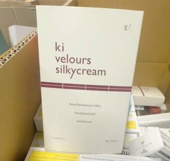 39b982a6a86a4406aa35241658638196 Bột Trắng Da ki velours silkycream 10g HQ