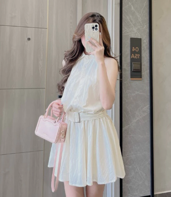 Set váy sơ mi sát nách kèm thắt lưng và quần bảo hộ