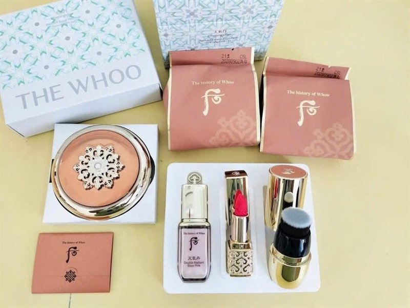 THE WHOO - Cushion Hoa Hiên tông #21 - Tặng 2 lõi - Phiên Bản Giáng Sinh 2025 - EXP 202809