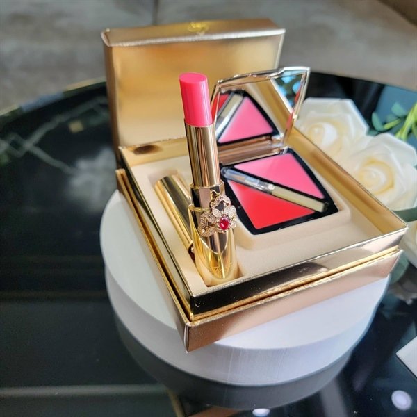 Son Dưỡng Ohui The First tặng bảng Son - 40$