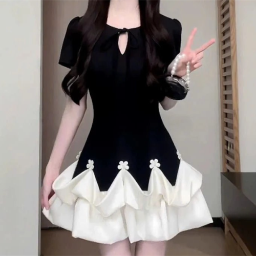 88f5aae517274f758698ccc1a303ff62 Đầm thiết kế phối tùng thắt nơ xinh đính hoa