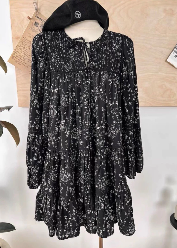 a525e054afe4431d89a2526770afabc2 Đầm hoa nhí dài tay dáng xoè