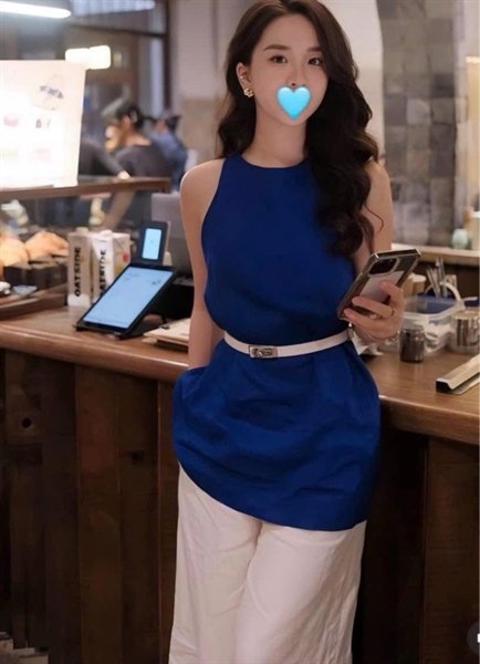 Set quần lửng trắng áo xanh kèm thắt lưng size M