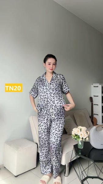 TN20 size S (48kg - 55kg)